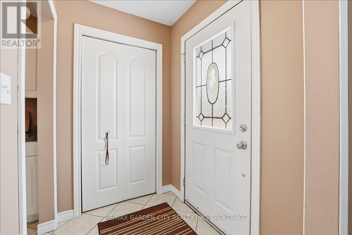 229 Windsor Street, Welland, Ontario  L3C 7A3 - Photo 6 - X12853060