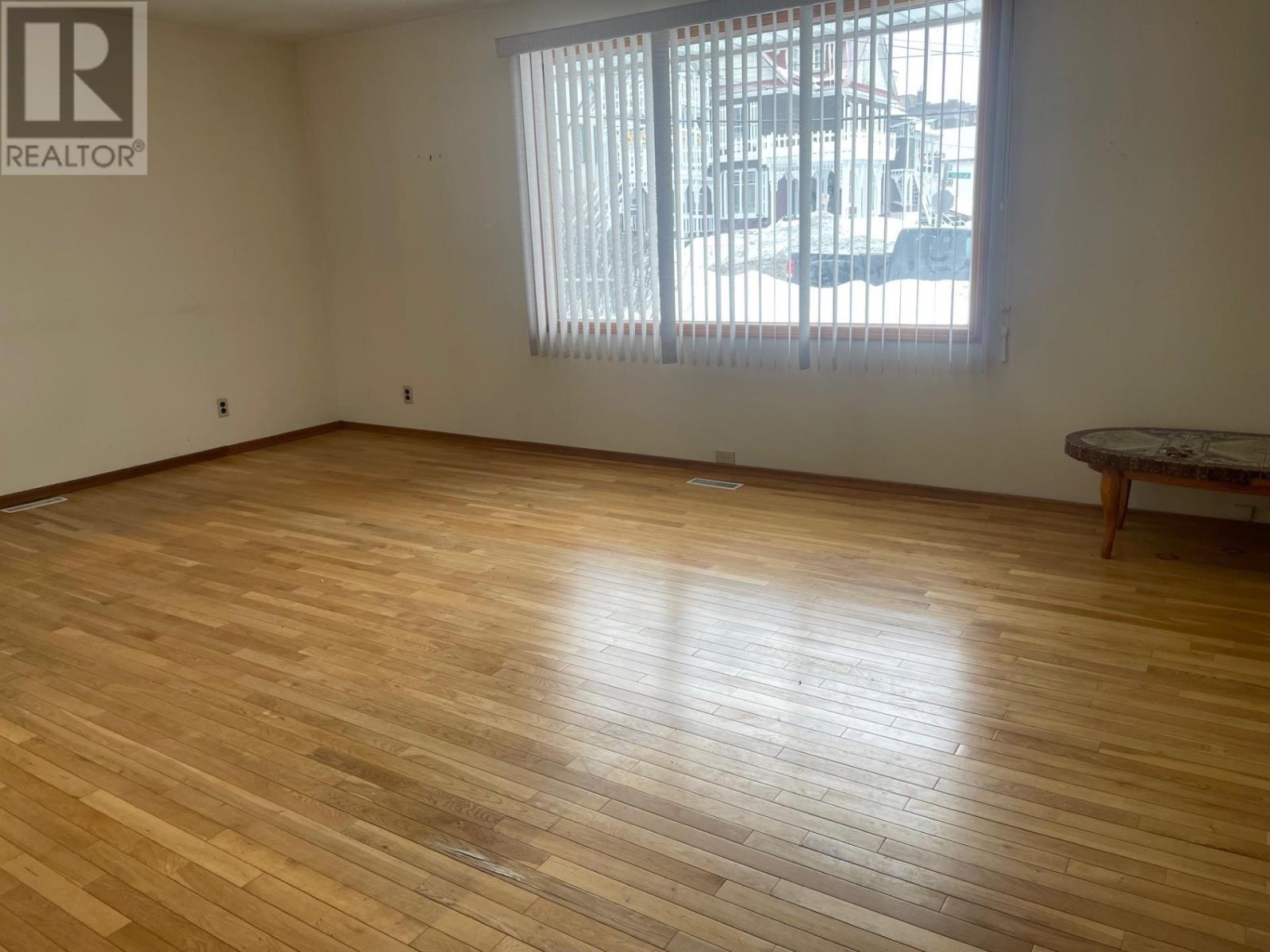 229 Villa St, Thunder Bay, Ontario  P7A 3Y1 - Photo 2 - TB2600373