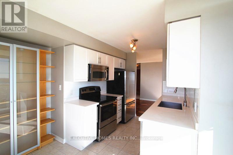1709 - 4879 Kimbermount Avenue, Mississauga, Ontario  L5M 7R8 - Photo 6 - W12849790