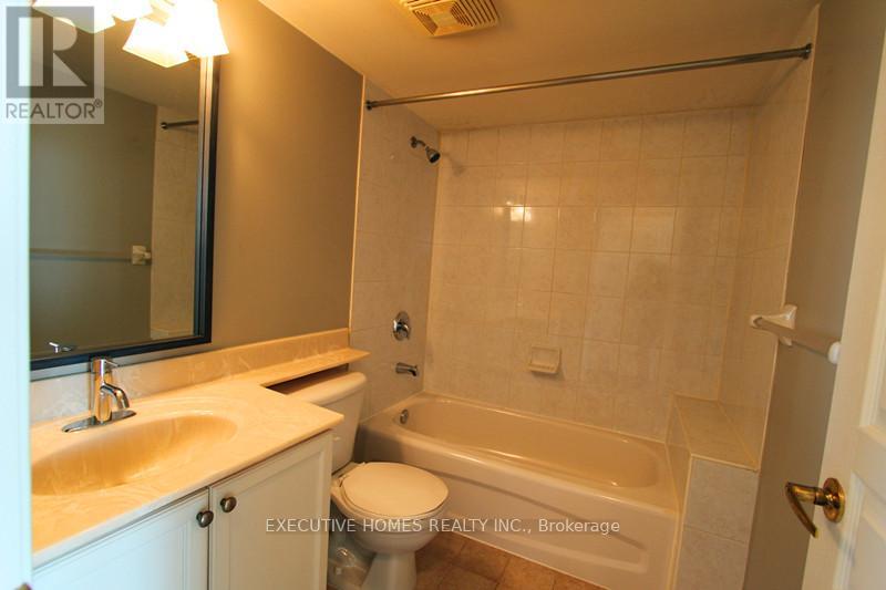 1709 - 4879 Kimbermount Avenue, Mississauga, Ontario  L5M 7R8 - Photo 9 - W12849790