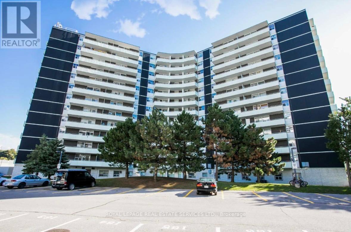 1404 - 26 CARLUKE CRESCENT, Toronto, Ontario