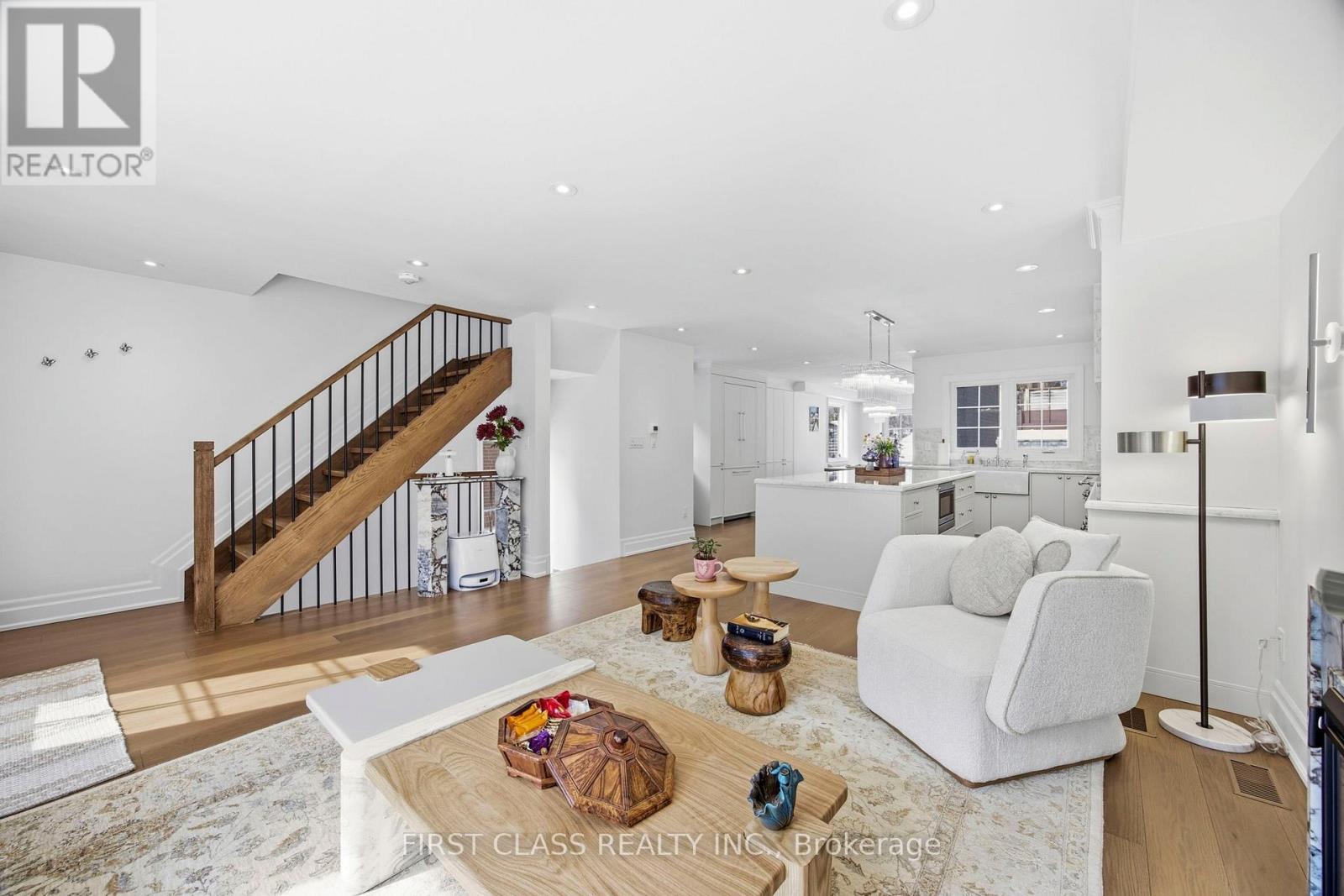 66 Willowbank Boulevard, Toronto (Lawrence Park South), Ontario  M5N 1G6 - Photo 8 - C12852996