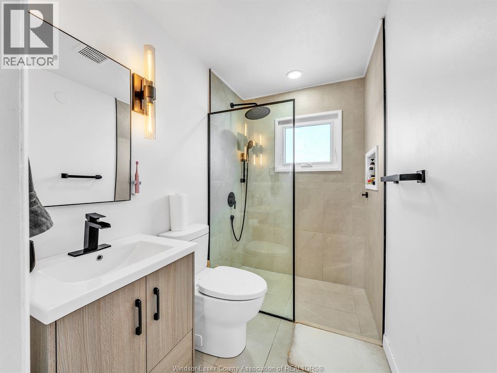 1027 Marentette Avenue, Windsor, Ontario  N9A 2A4 - Photo 31 - 26004717