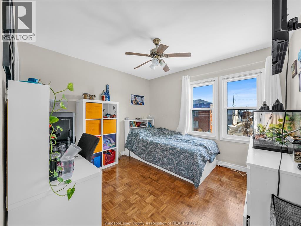 1027 Marentette Avenue, Windsor, Ontario  N9A 2A4 - Photo 32 - 26004717