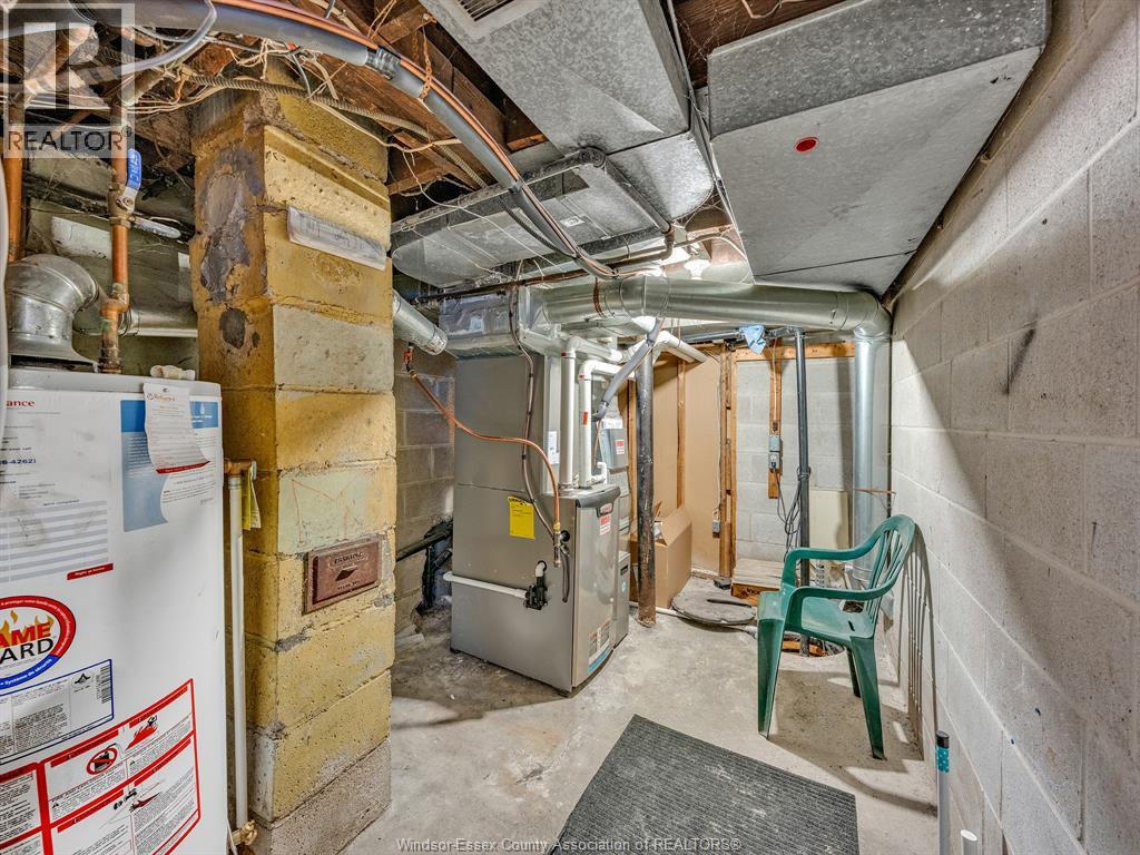 1027 Marentette Avenue, Windsor, Ontario  N9A 2A4 - Photo 37 - 26004717