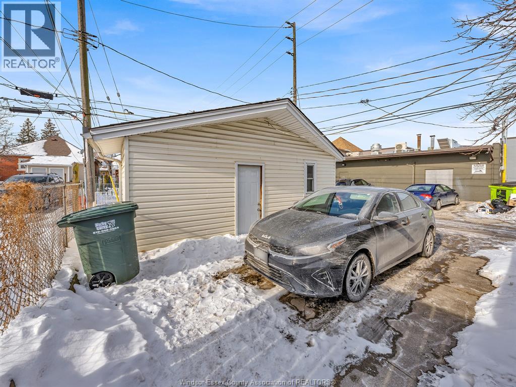 1027 Marentette Avenue, Windsor, Ontario  N9A 2A4 - Photo 45 - 26004717
