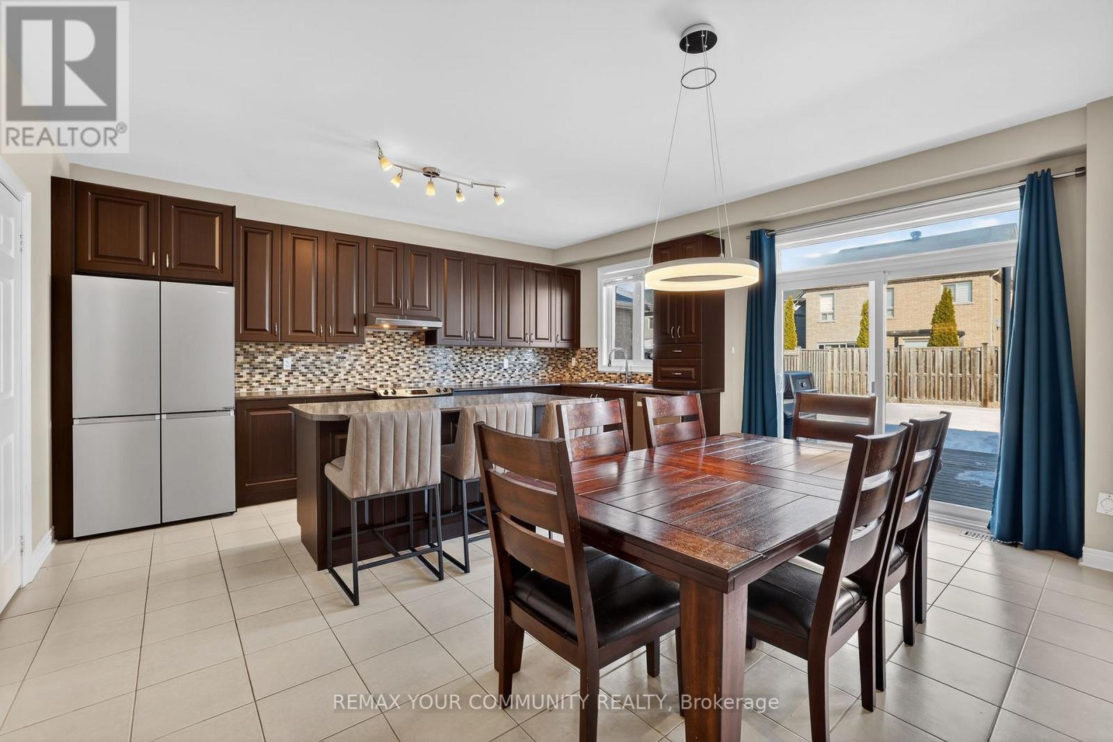 9 Faris Street, Bradford West Gwillimbury (Bradford), Ontario  L3Z 0B4 - Photo 11 - N12853124