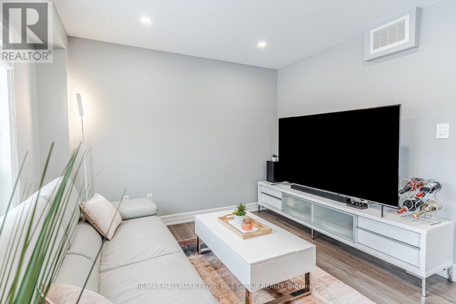 34 Coronation Parkway, Barrie (Innis-Shore), Ontario  L4M 7J8 - Photo 3 - S12853096