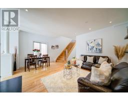 208 TOM TAYLOR CRESCENT, Newmarket, Ontario