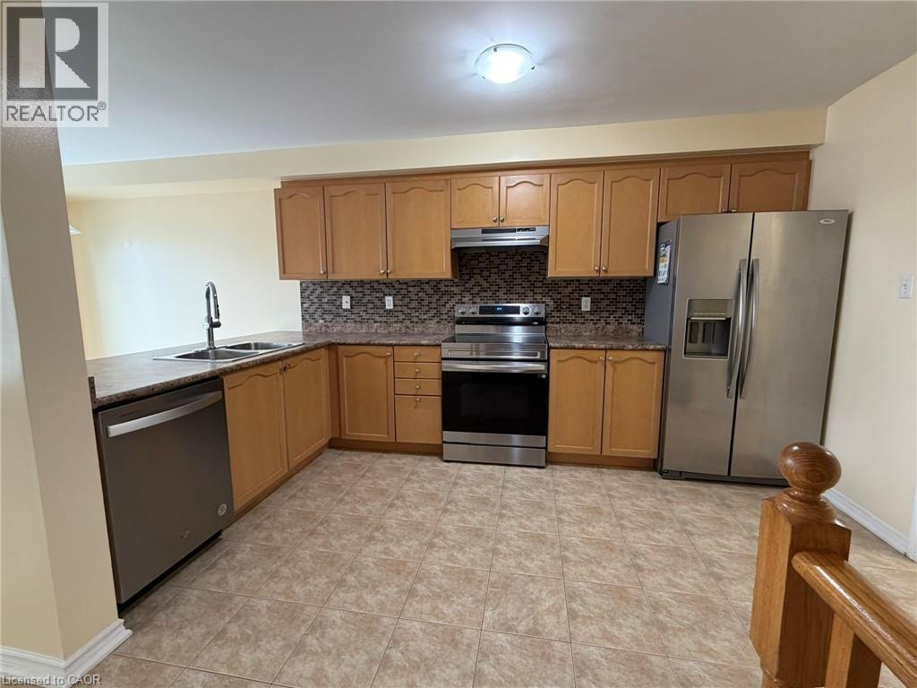 121 Bloomington Drive, Cambridge, Ontario  N1P 1J6 - Photo 4 - 40809552