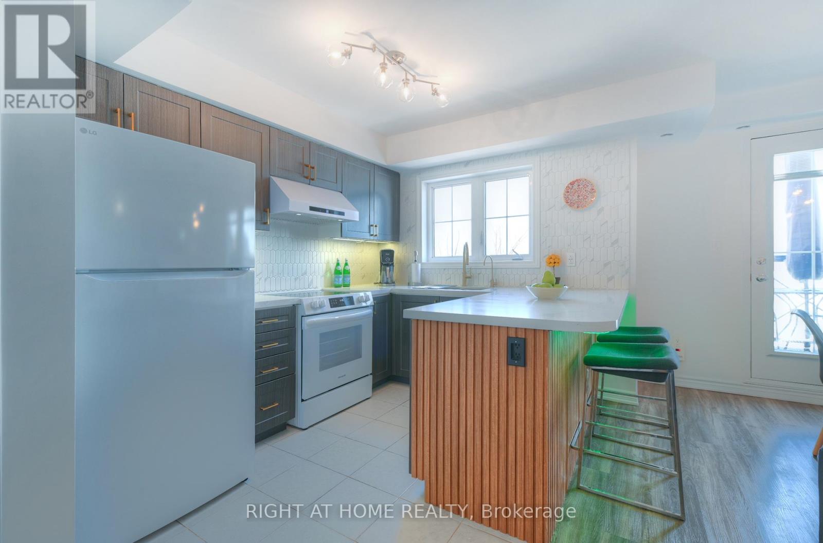 14 - 2450 Post Road, Oakville, Ontario  L6H 0J2 - Photo 12 - W12853064