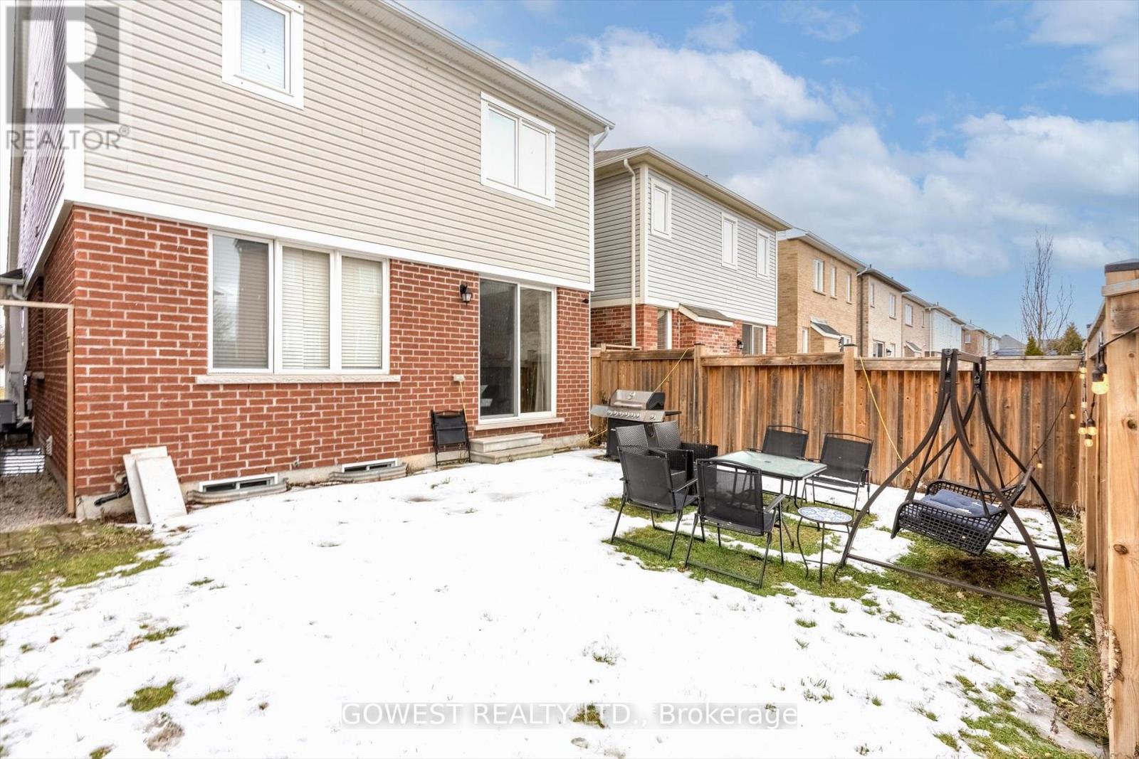 669 Gibson Crescent, Milton, Ontario  L9T 8Z6 - Photo 4 - W12853076