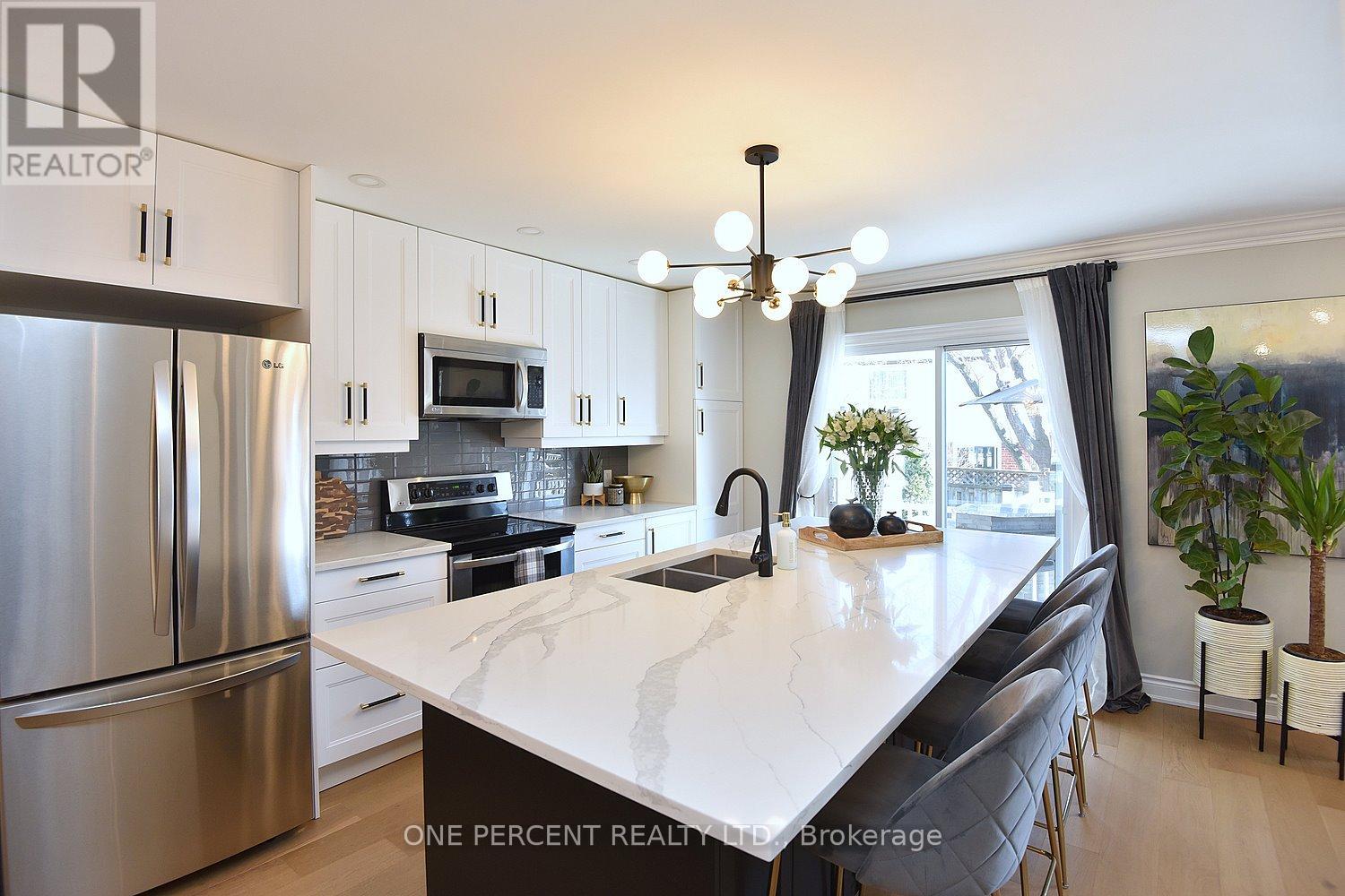 2211 Hunt Crescent, Burlington (Headon), Ontario  L7M 3E3 - Photo 11 - W12853080