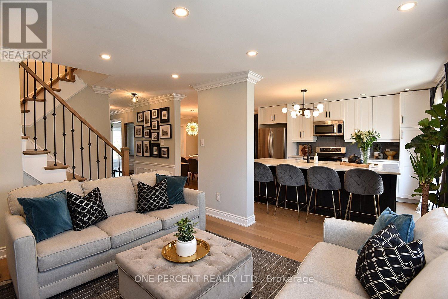 2211 Hunt Crescent, Burlington (Headon), Ontario  L7M 3E3 - Photo 13 - W12853080