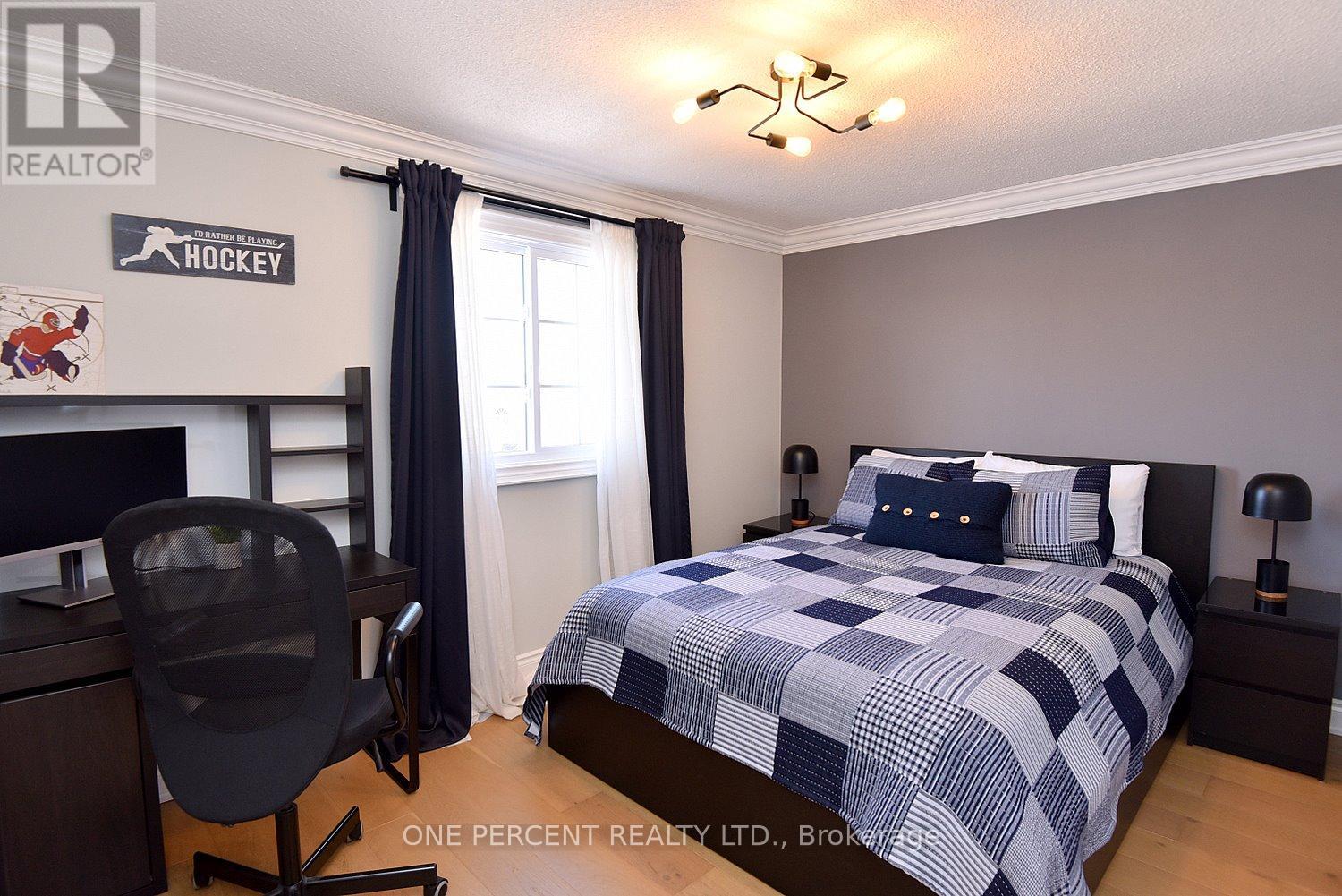 2211 Hunt Crescent, Burlington (Headon), Ontario  L7M 3E3 - Photo 25 - W12853080