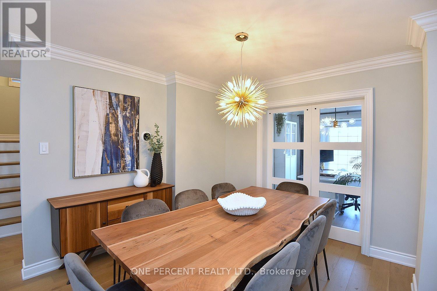 2211 Hunt Crescent, Burlington (Headon), Ontario  L7M 3E3 - Photo 4 - W12853080