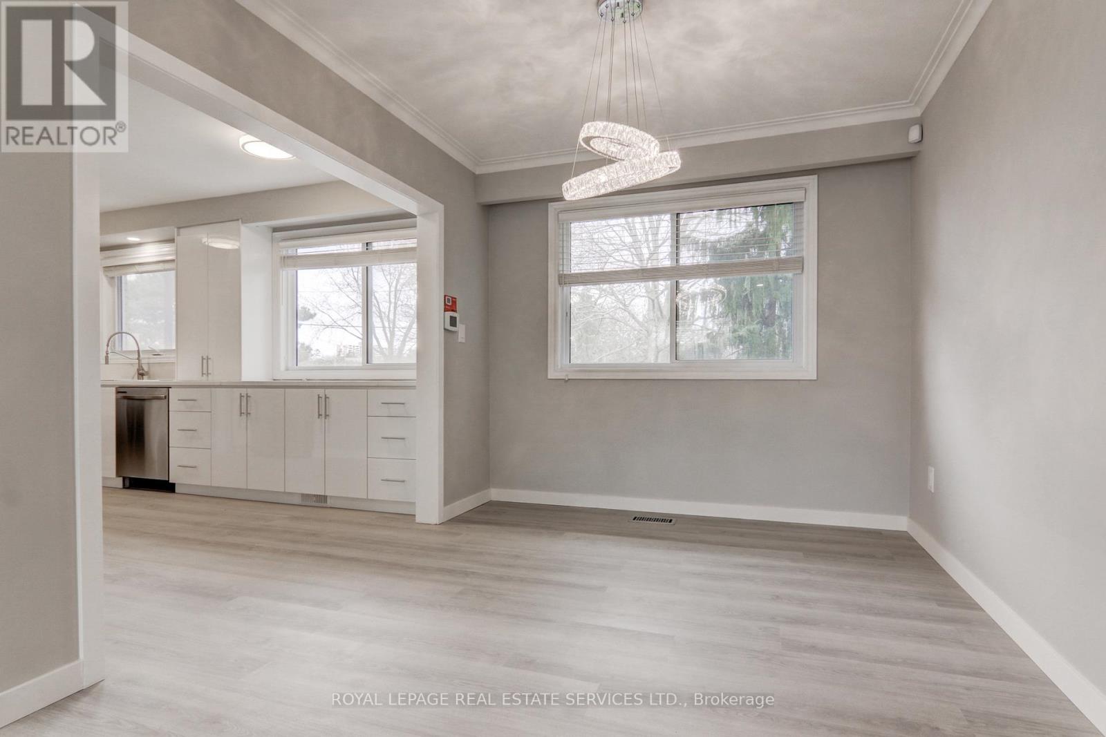 1191 Newton Road, Oakville, Ontario  L6H 2A1 - Photo 10 - W12853086