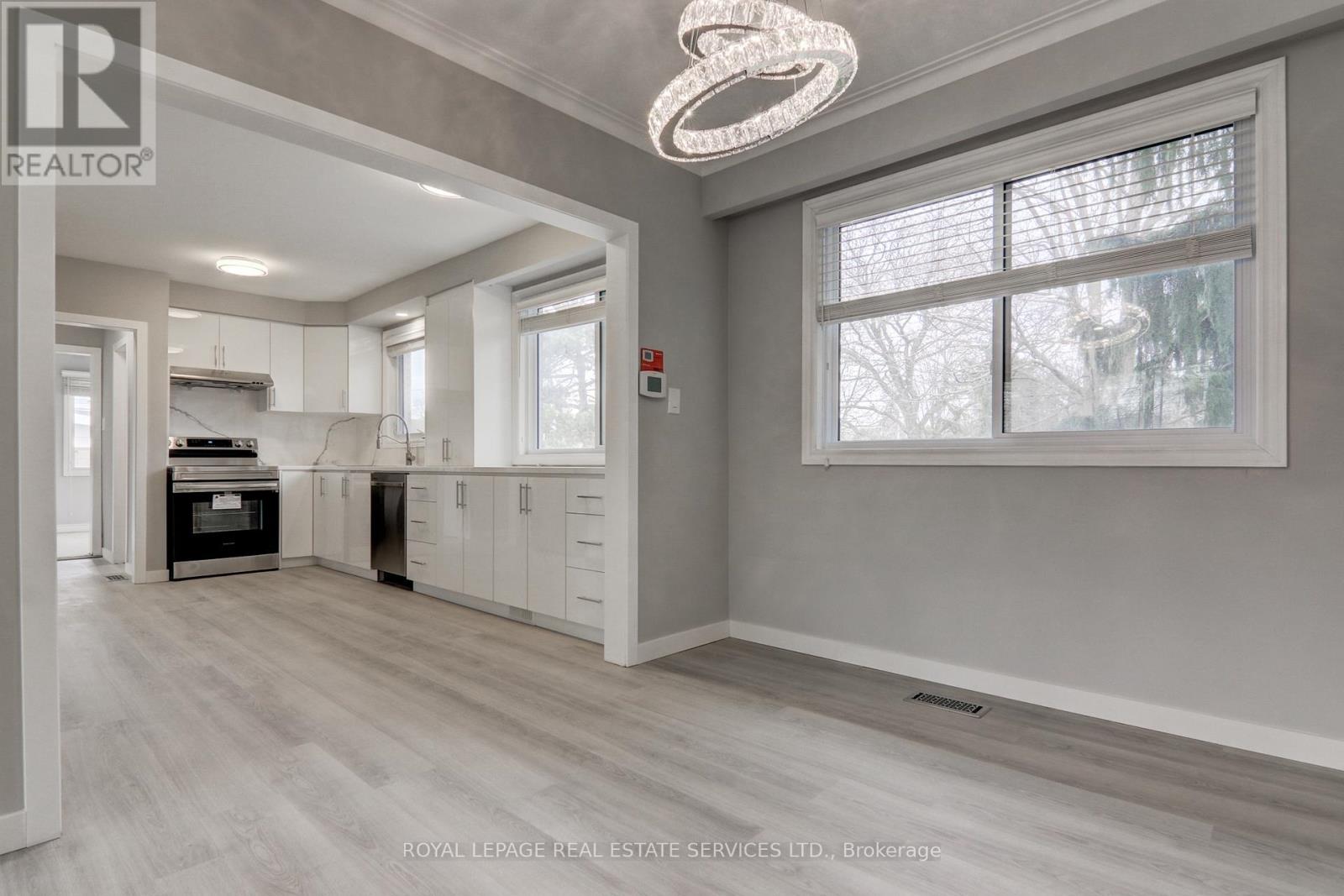 1191 Newton Road, Oakville, Ontario  L6H 2A1 - Photo 12 - W12853086