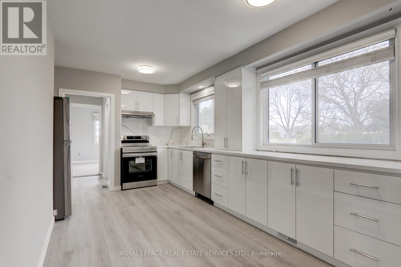 1191 Newton Road, Oakville, Ontario  L6H 2A1 - Photo 13 - W12853086