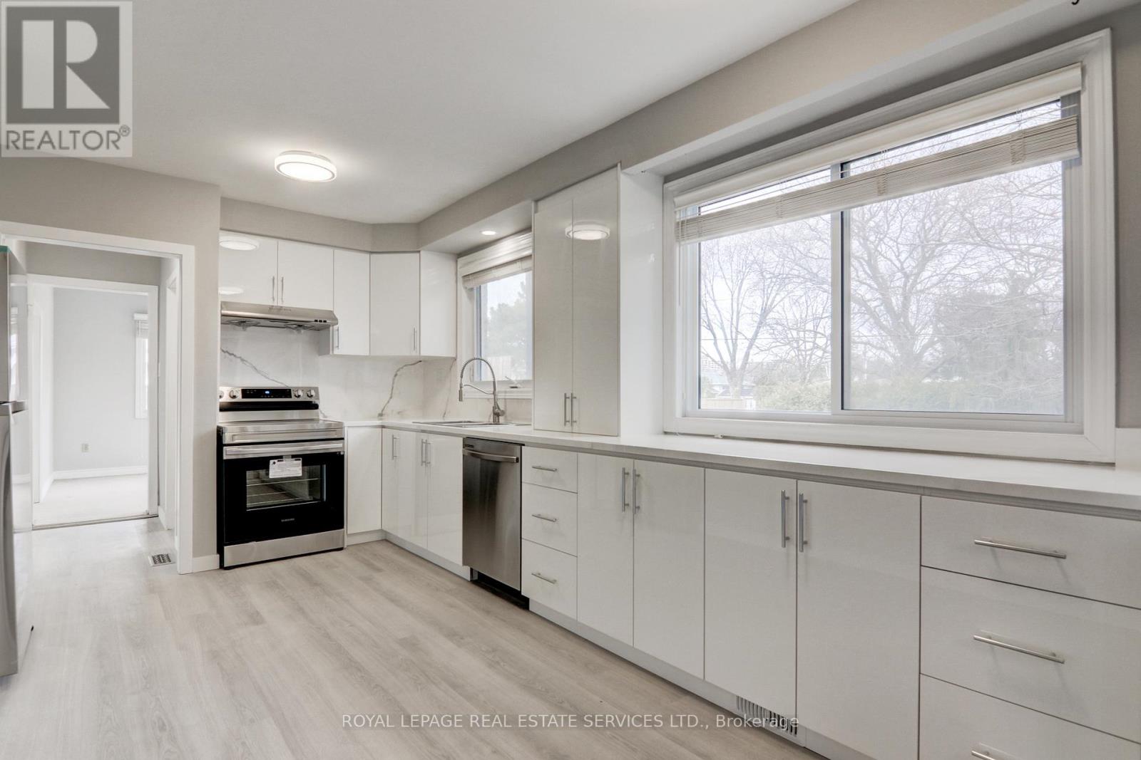 1191 Newton Road, Oakville, Ontario  L6H 2A1 - Photo 15 - W12853086