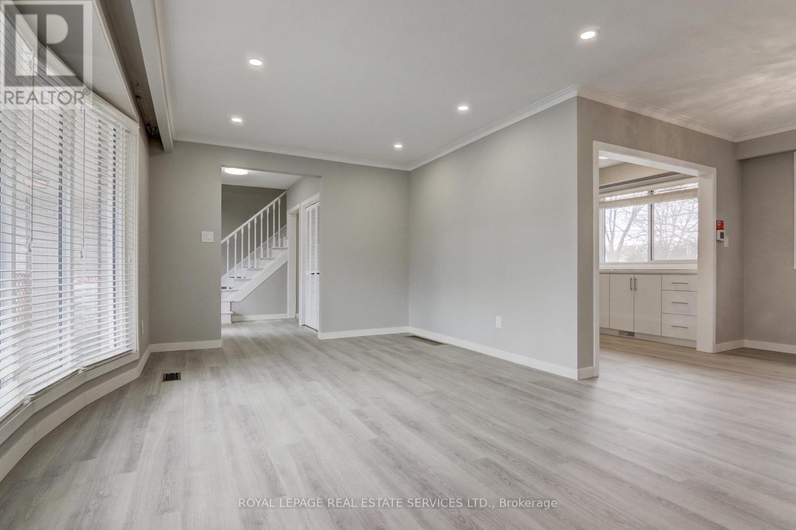 1191 Newton Road, Oakville, Ontario  L6H 2A1 - Photo 8 - W12853086