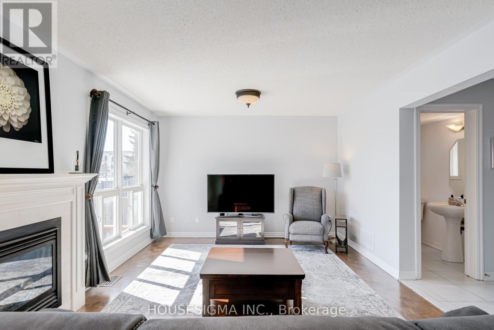 20 Sweet Briar Lane, Brampton, Ontario  L6Z 4V3 - Photo 11 - W12853102