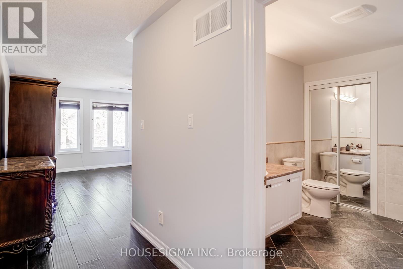 20 Sweet Briar Lane, Brampton, Ontario  L6Z 4V3 - Photo 20 - W12853102