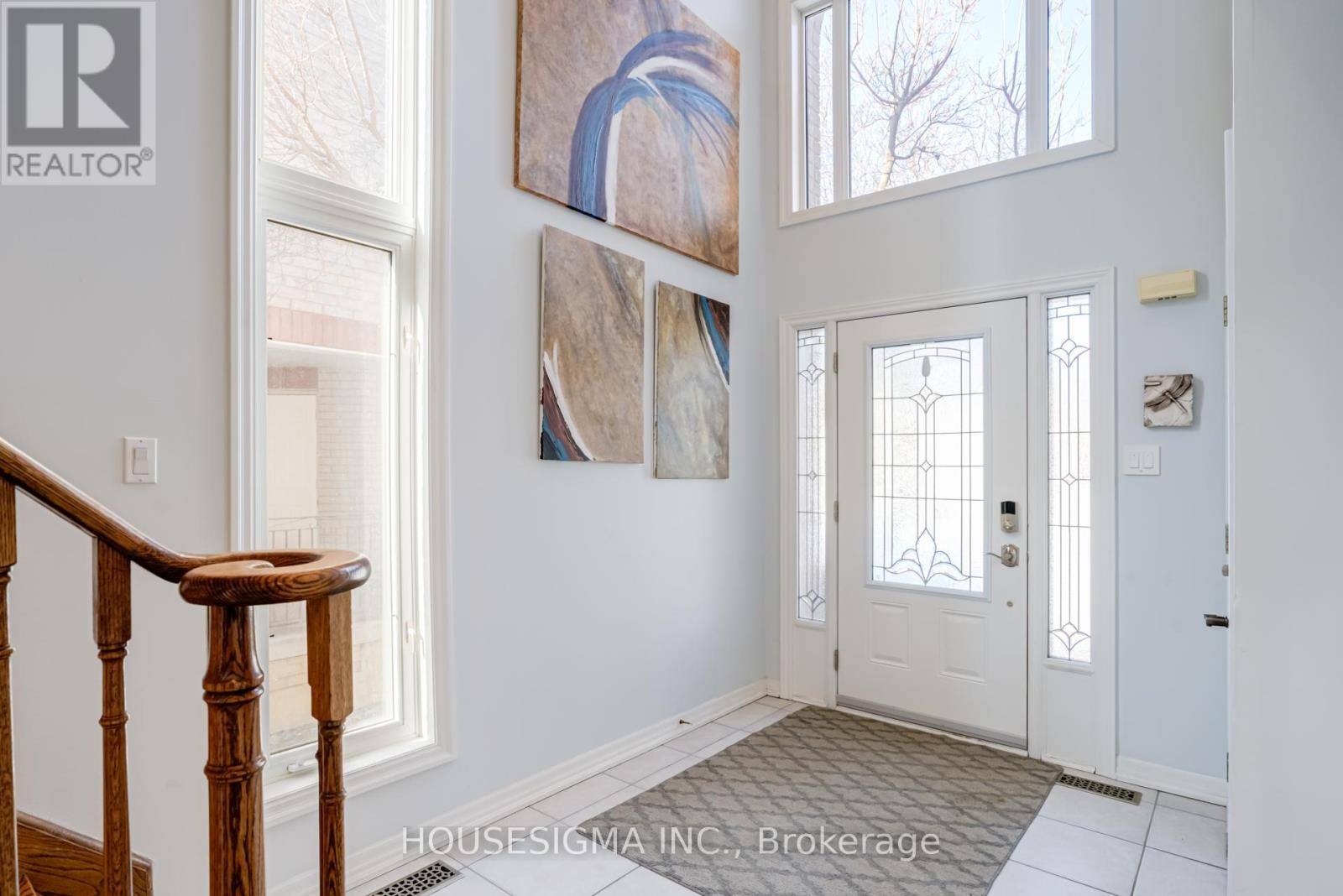 20 Sweet Briar Lane, Brampton, Ontario  L6Z 4V3 - Photo 3 - W12853102