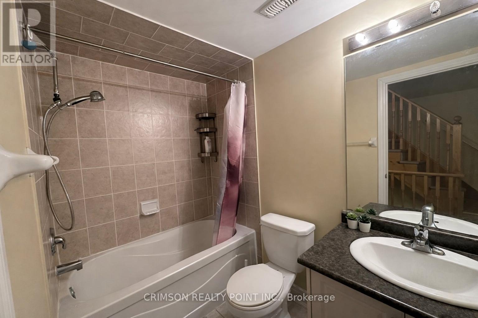 5b Hobden Place, Toronto, Ontario  M9R 3R6 - Photo 14 - W12853104