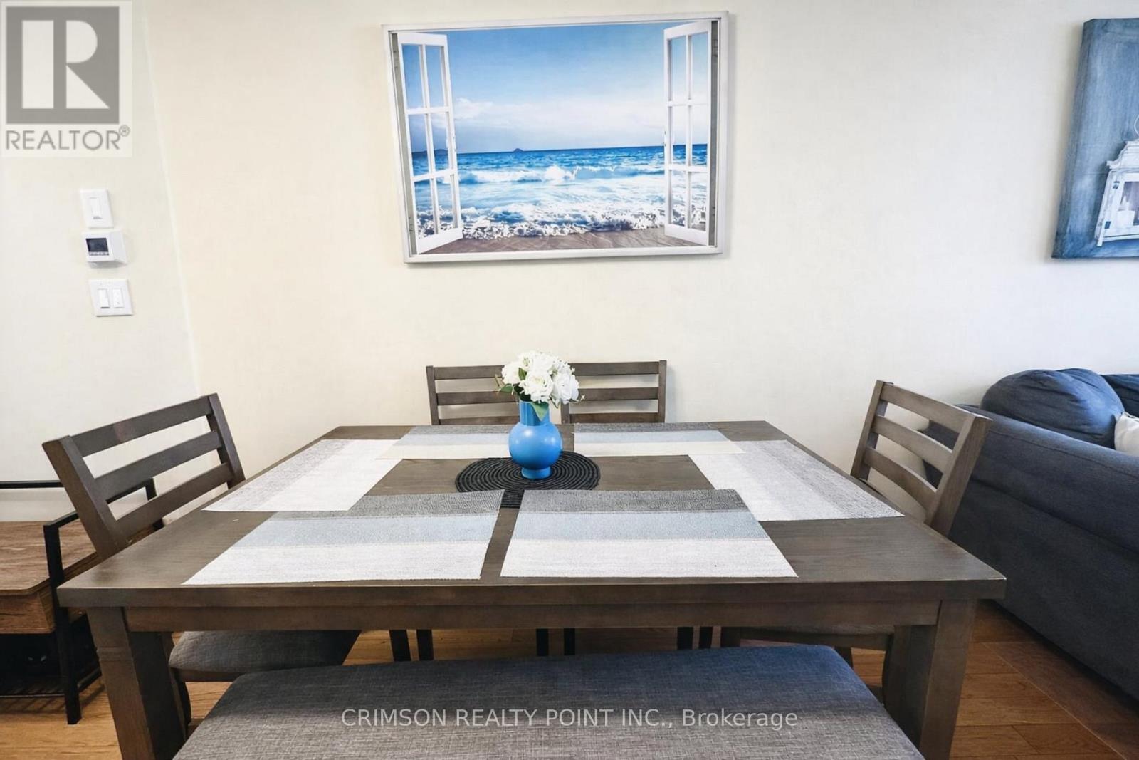 5b Hobden Place, Toronto, Ontario  M9R 3R6 - Photo 6 - W12853104