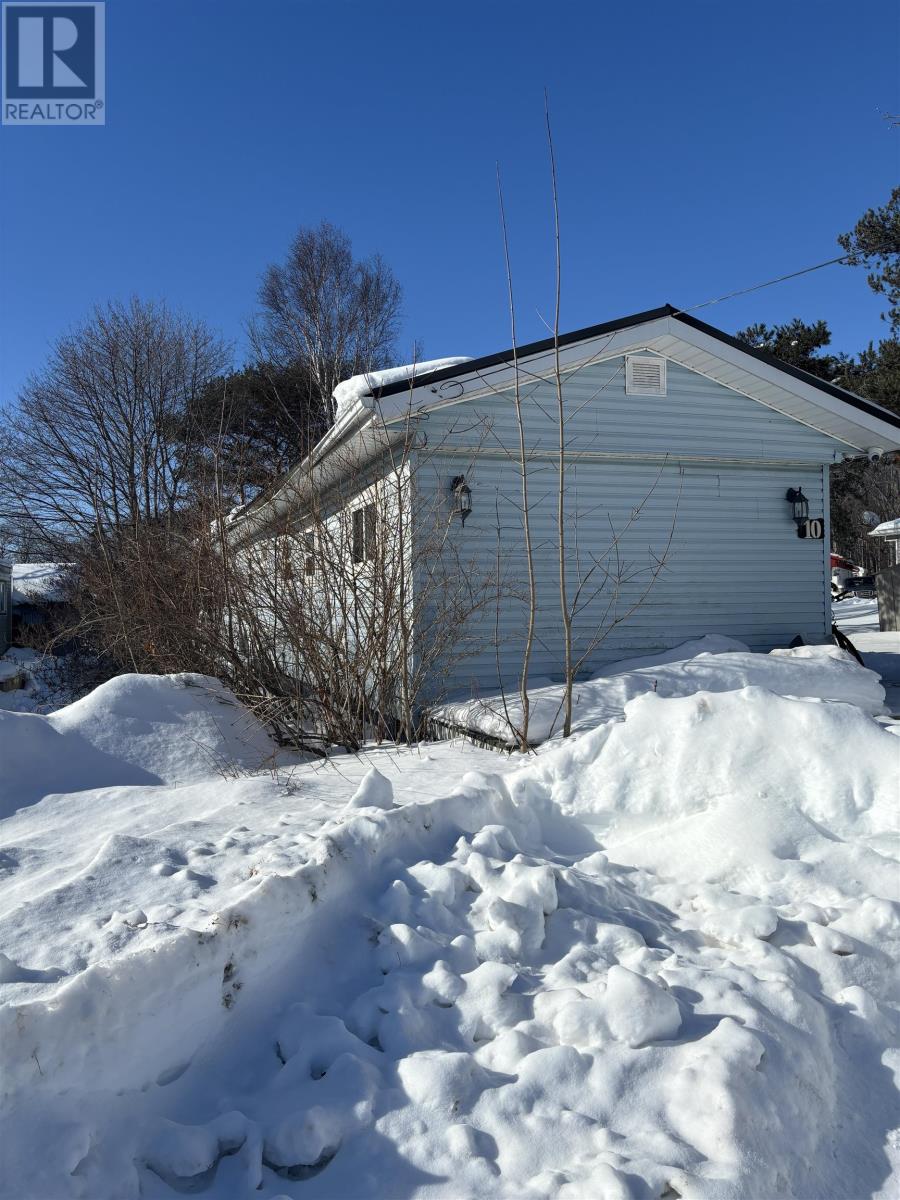 10 Manor Drive, Charlottetown, Prince Edward Island  C1A 6R3 - Photo 11 - 202603984