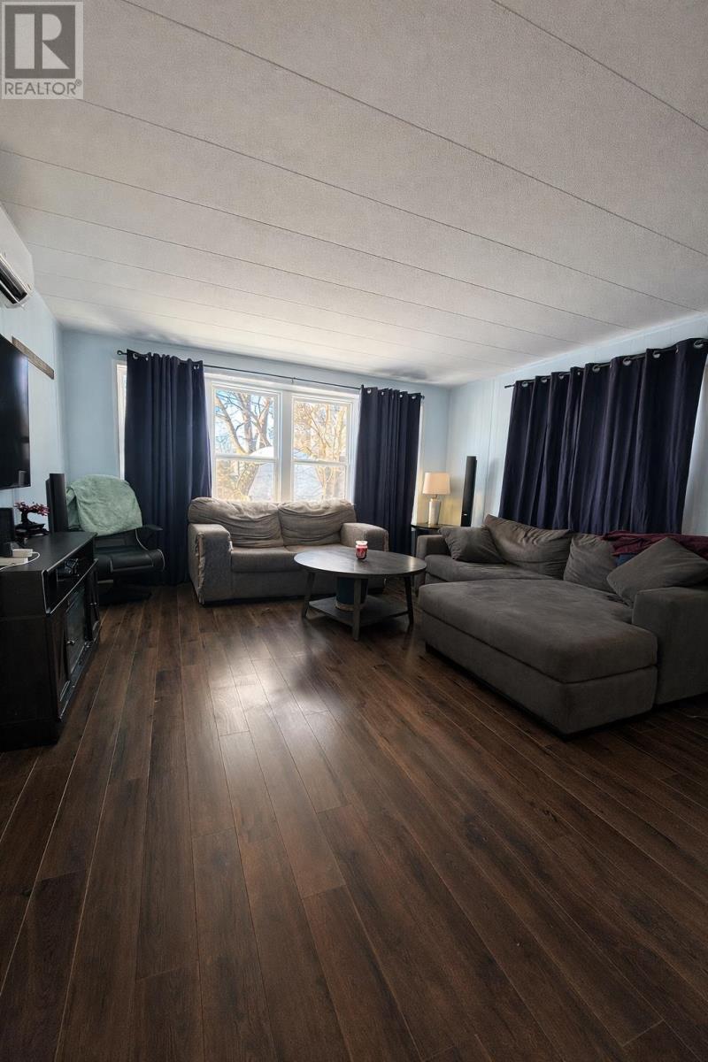 10 Manor Drive, Charlottetown, Prince Edward Island  C1A 6R3 - Photo 4 - 202603984