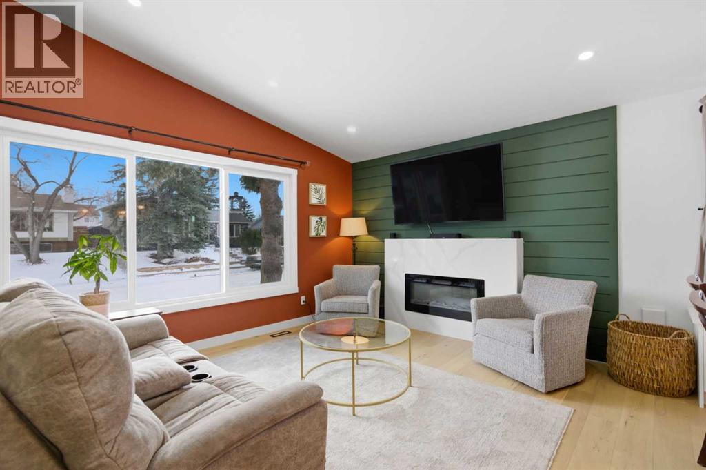 428 Queen Anne Way Se, Calgary, Alberta  T2J 4R9 - Photo 11 - A2291229