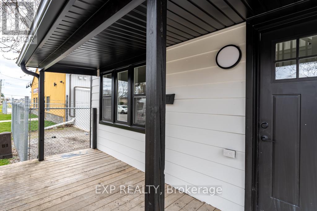 131 Duncan Street, Welland (Lincoln/crowland), Ontario  L3B 2E4 - Photo 4 - X12853072