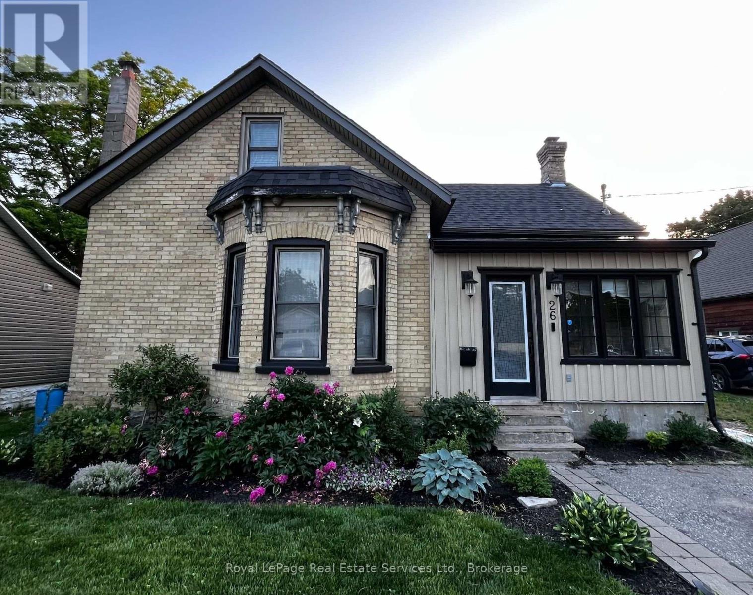 26 Davidson Street, Cambridge, Ontario  N1S 2T9 - Photo 2 - X12853214