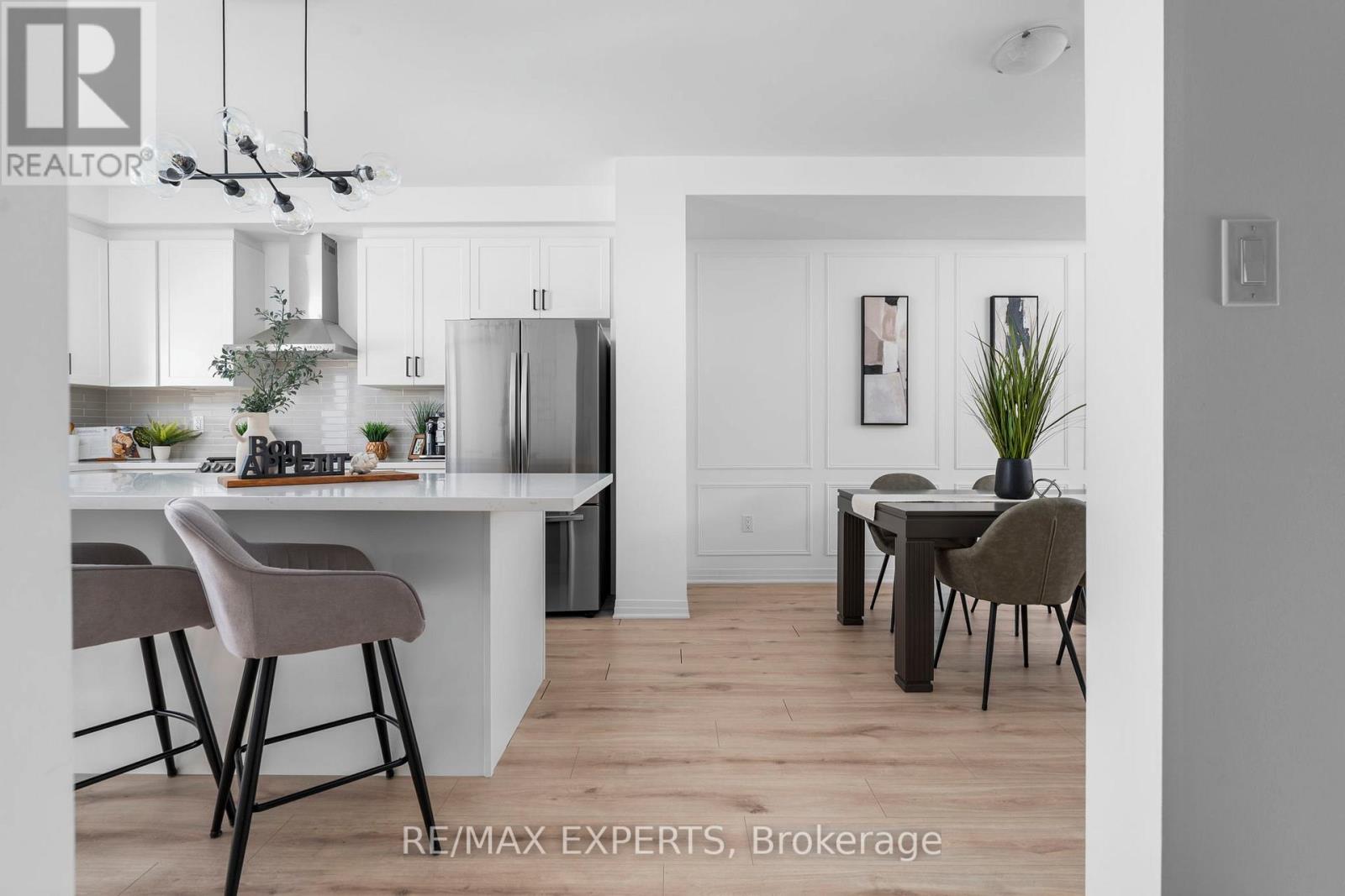 6 Hughes Lane, New Tecumseth, Ontario  L0G 1W0 - Photo 8 - N12852172