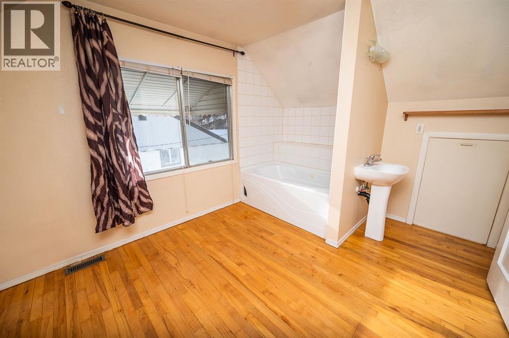 5811 43 Avenue, Red Deer, Alberta  T4N 3E5 - Photo 20 - A2281669