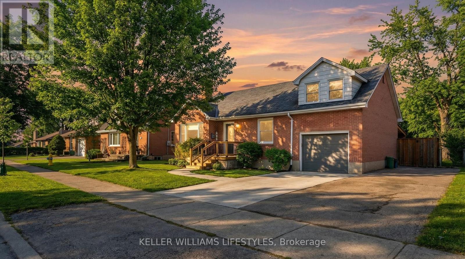 748 Rowntree Avenue, London South, Ontario  N6C 2M1 - Photo 2 - X12853148