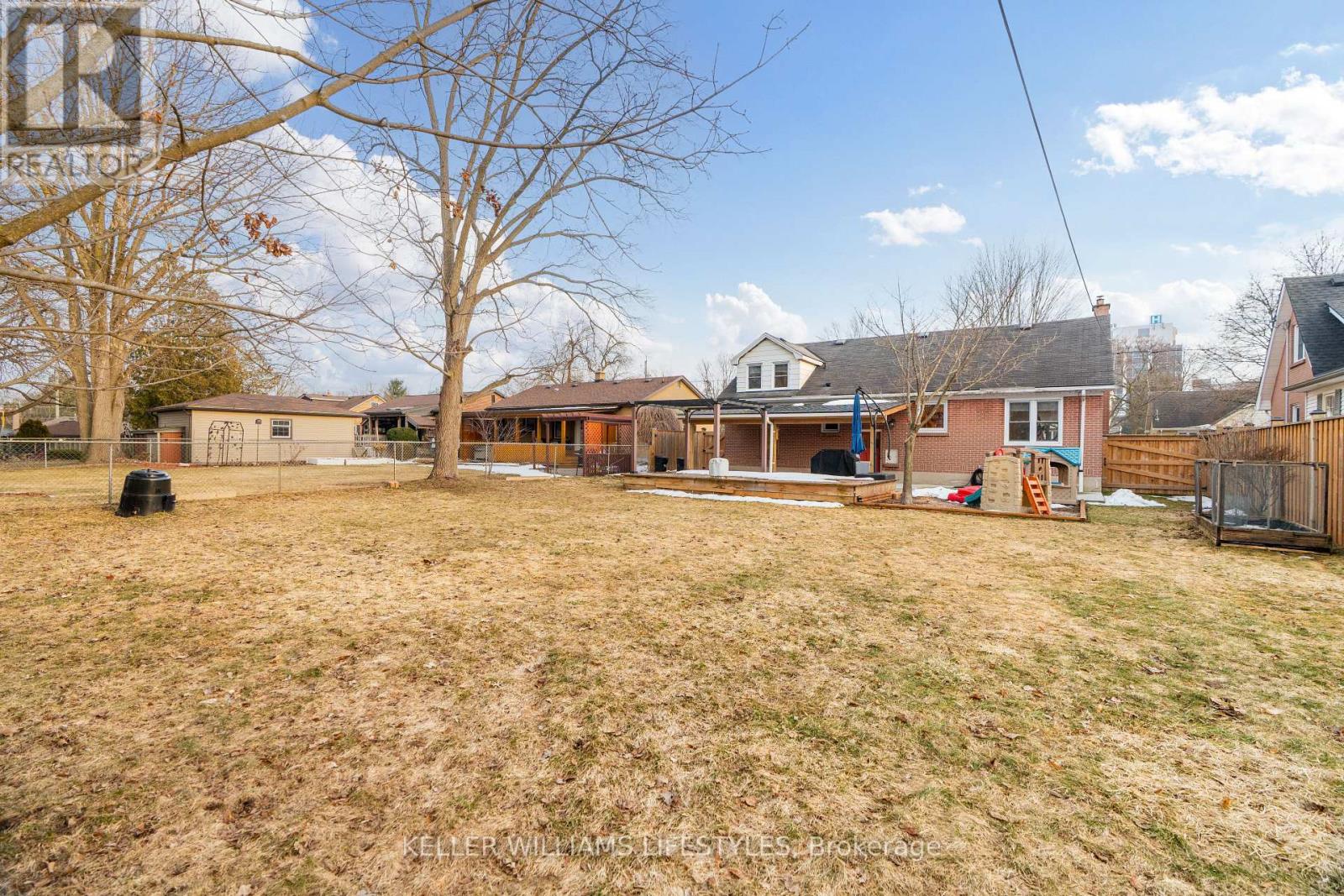 748 Rowntree Avenue, London South, Ontario  N6C 2M1 - Photo 47 - X12853148