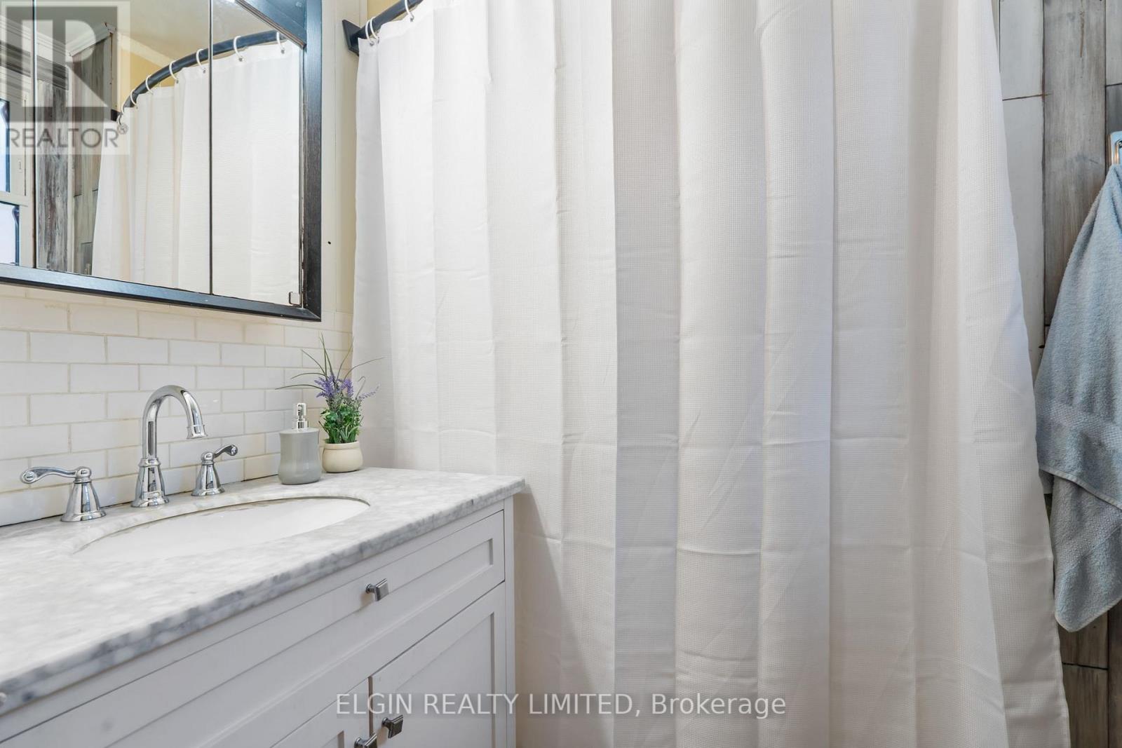 189 Emerson Avenue, London South, Ontario  N5Z 3L5 - Photo 23 - X12853202