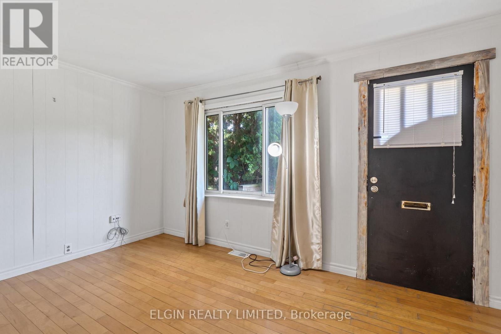 189 Emerson Avenue, London South, Ontario  N5Z 3L5 - Photo 6 - X12853202