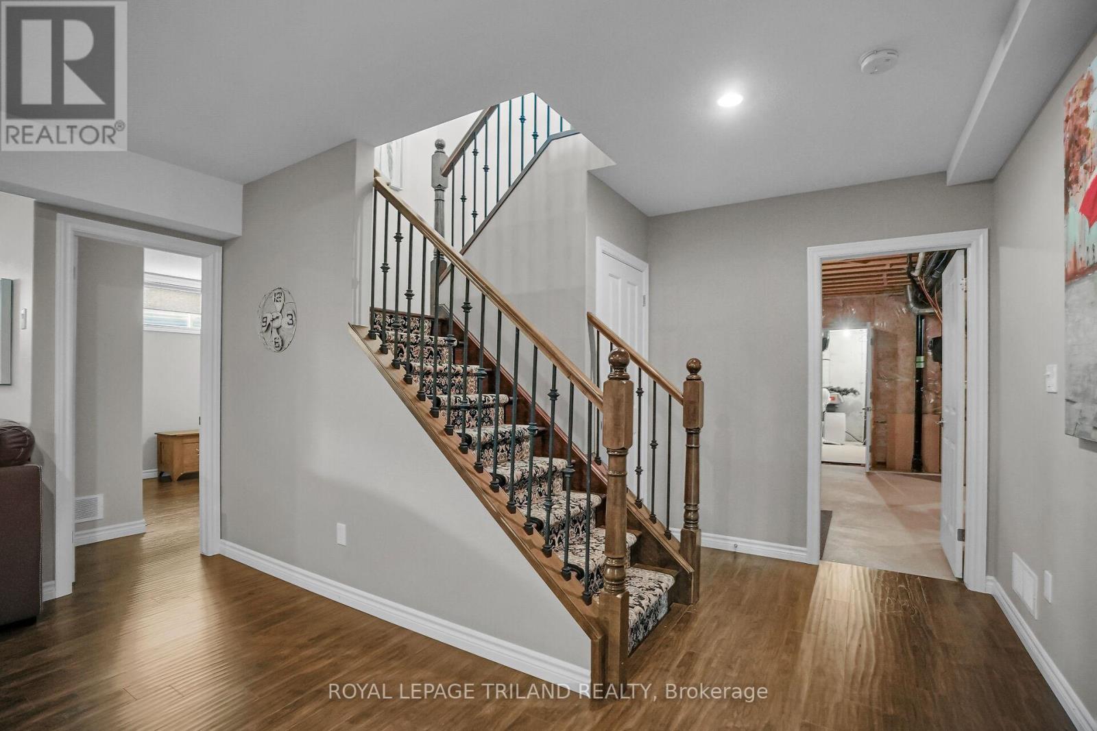 817 Thistleridge Crescent, London South, Ontario  N6K 0B5 - Photo 23 - X12853220