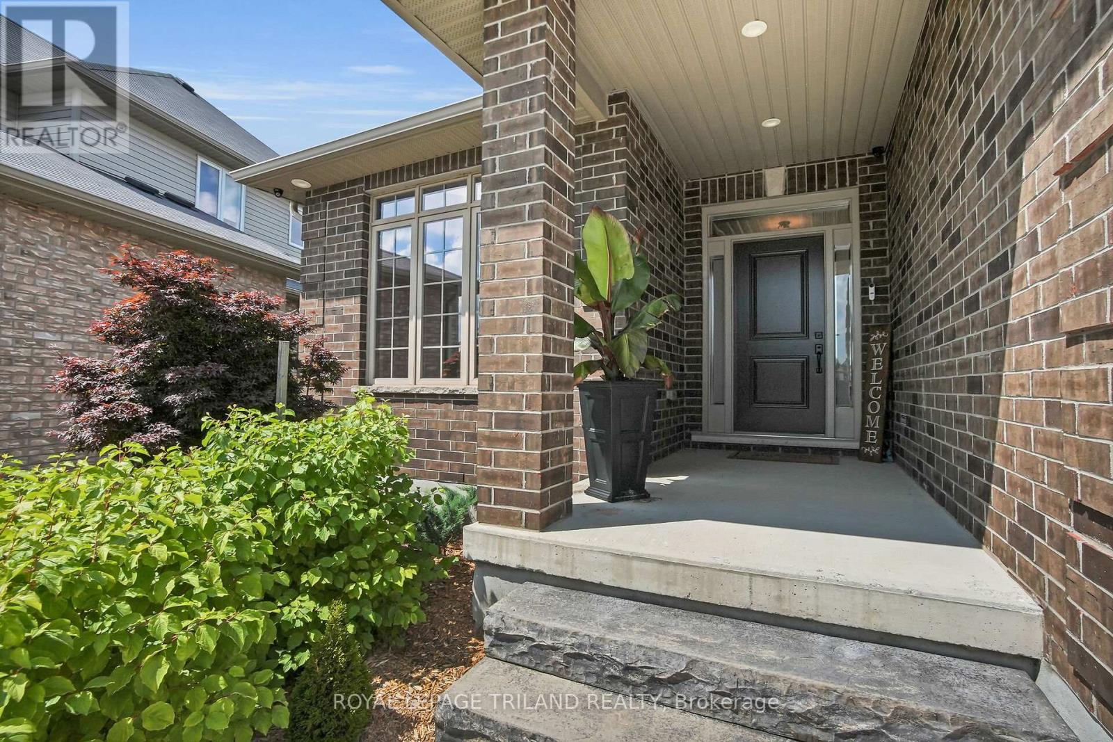 817 Thistleridge Crescent, London South, Ontario  N6K 0B5 - Photo 3 - X12853220