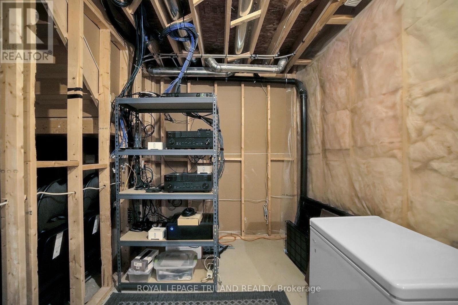 817 Thistleridge Crescent, London South, Ontario  N6K 0B5 - Photo 36 - X12853220