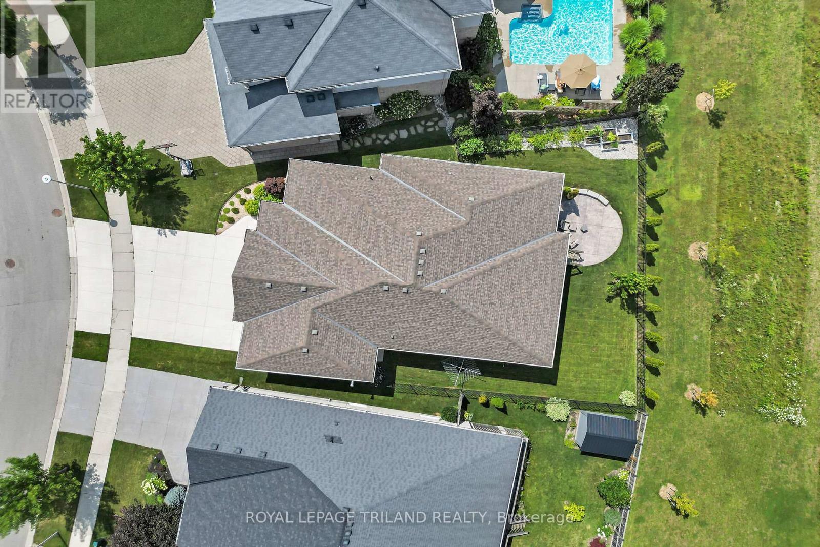 817 Thistleridge Crescent, London South, Ontario  N6K 0B5 - Photo 48 - X12853220