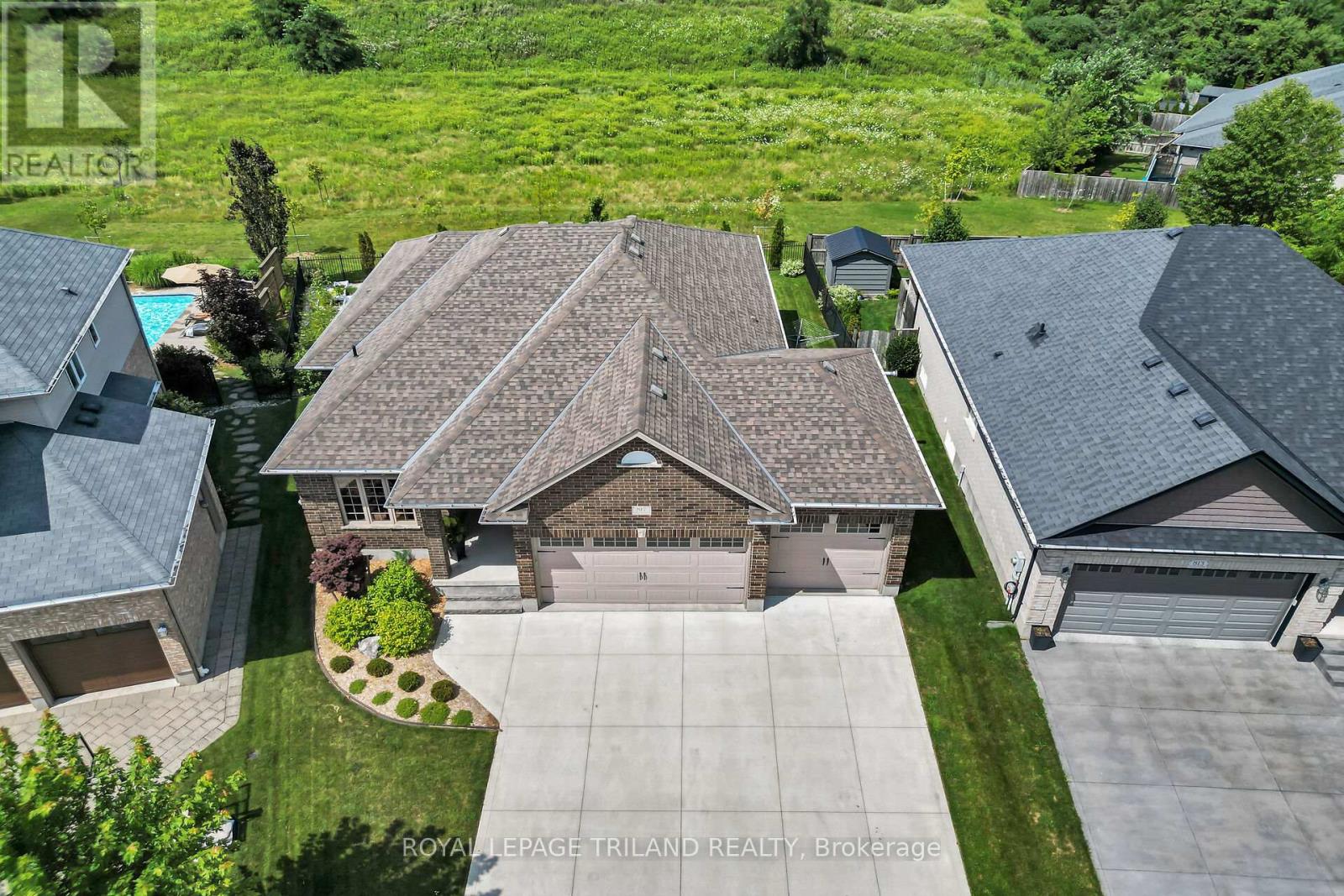 817 Thistleridge Crescent, London South, Ontario  N6K 0B5 - Photo 49 - X12853220