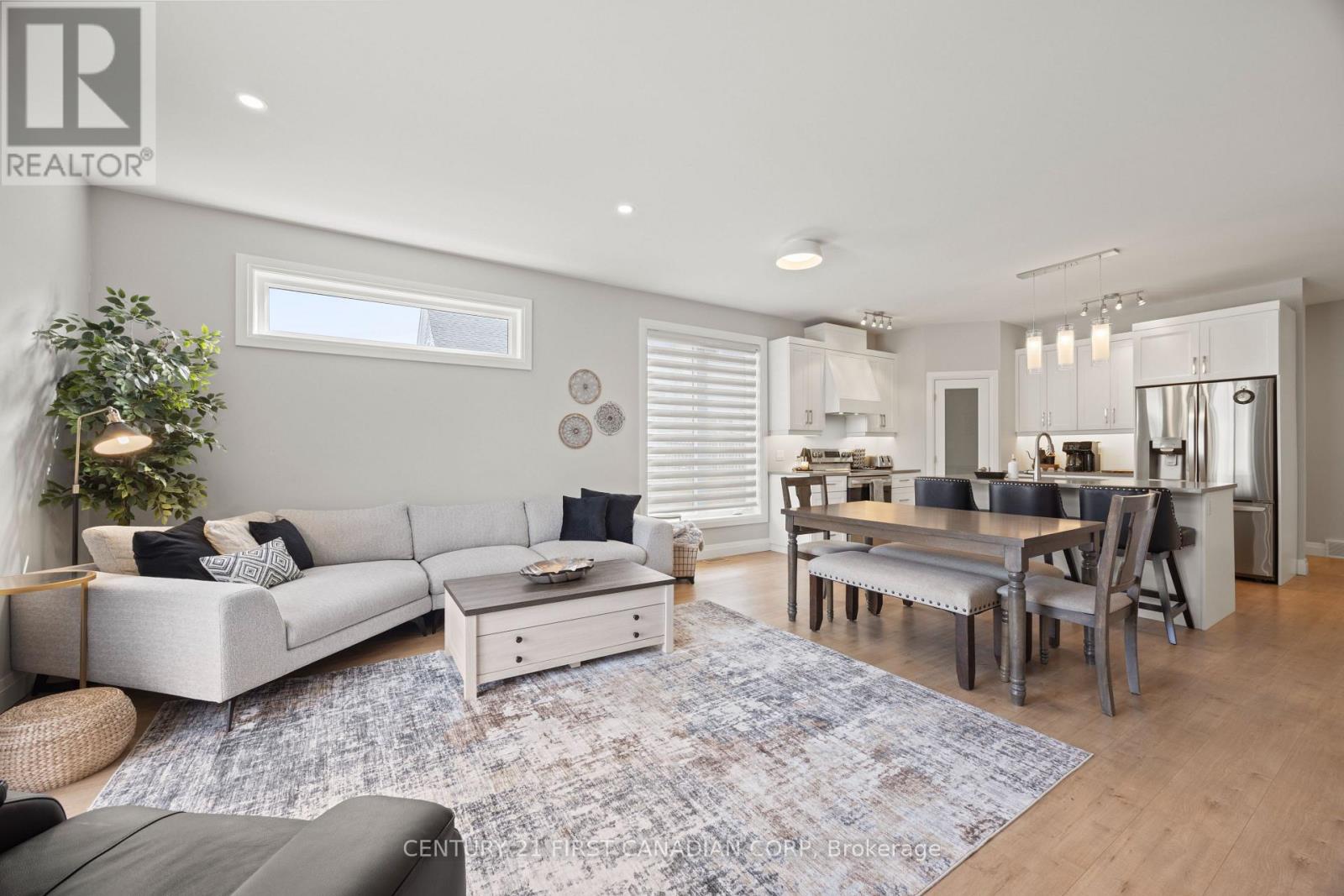 176 King Street, Bluewater, Ontario  N0M 1X0 - Photo 17 - X12853238