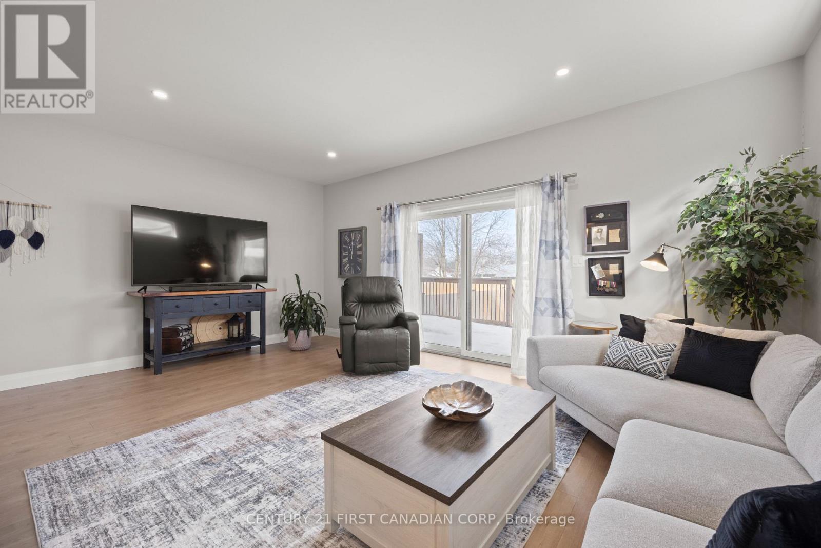 176 King Street, Bluewater, Ontario  N0M 1X0 - Photo 18 - X12853238