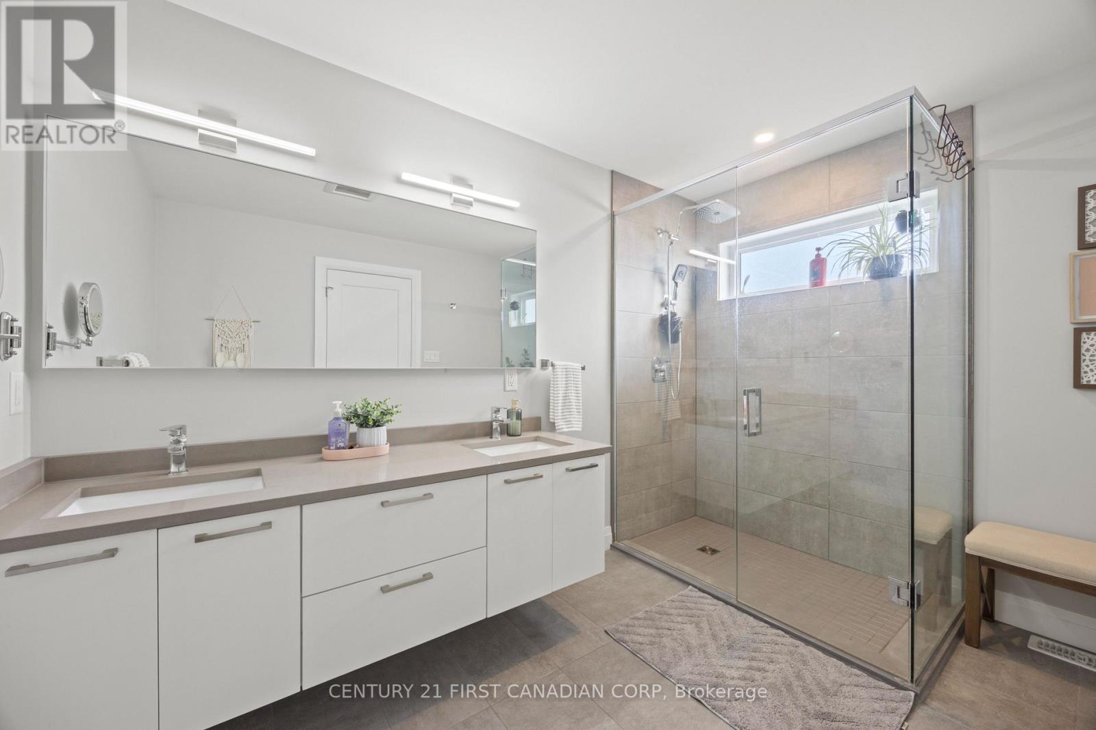 176 King Street, Bluewater, Ontario  N0M 1X0 - Photo 30 - X12853238