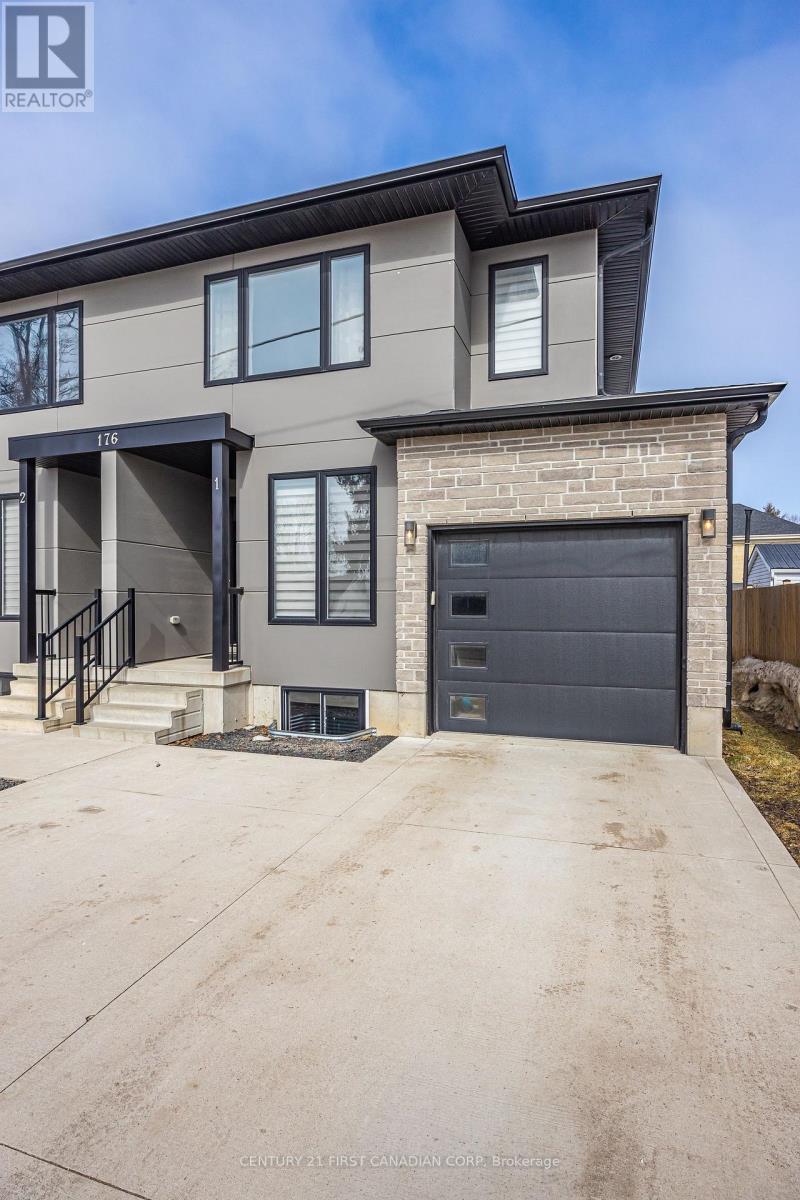 176 King Street, Bluewater, Ontario  N0M 1X0 - Photo 4 - X12853238